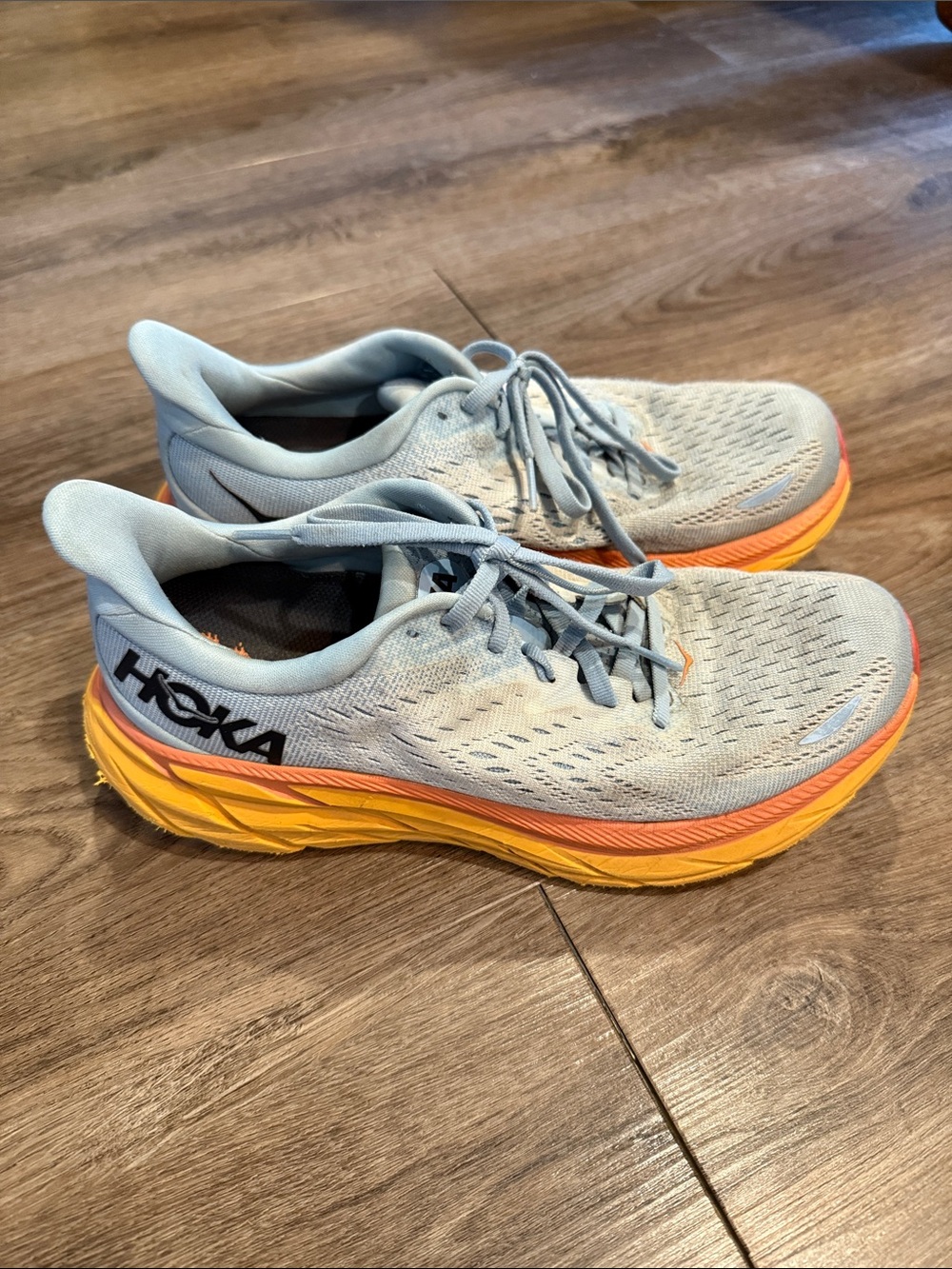Hoka Women’s Clifton 8 Sneaker Size 7.5